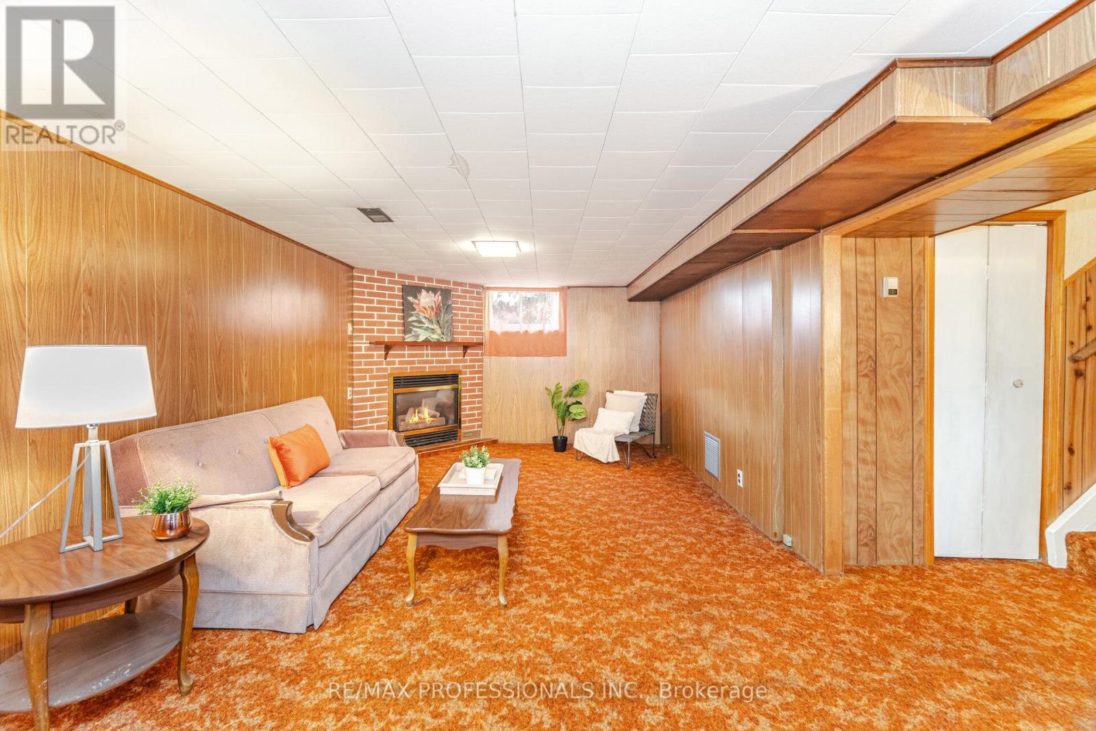 35 Westleigh Crescent, Toronto, Ontario  M8W 3Z6 - Photo 26 - W12607190