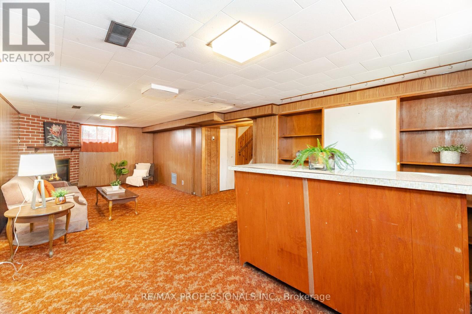 35 Westleigh Crescent, Toronto, Ontario  M8W 3Z6 - Photo 28 - W12607190