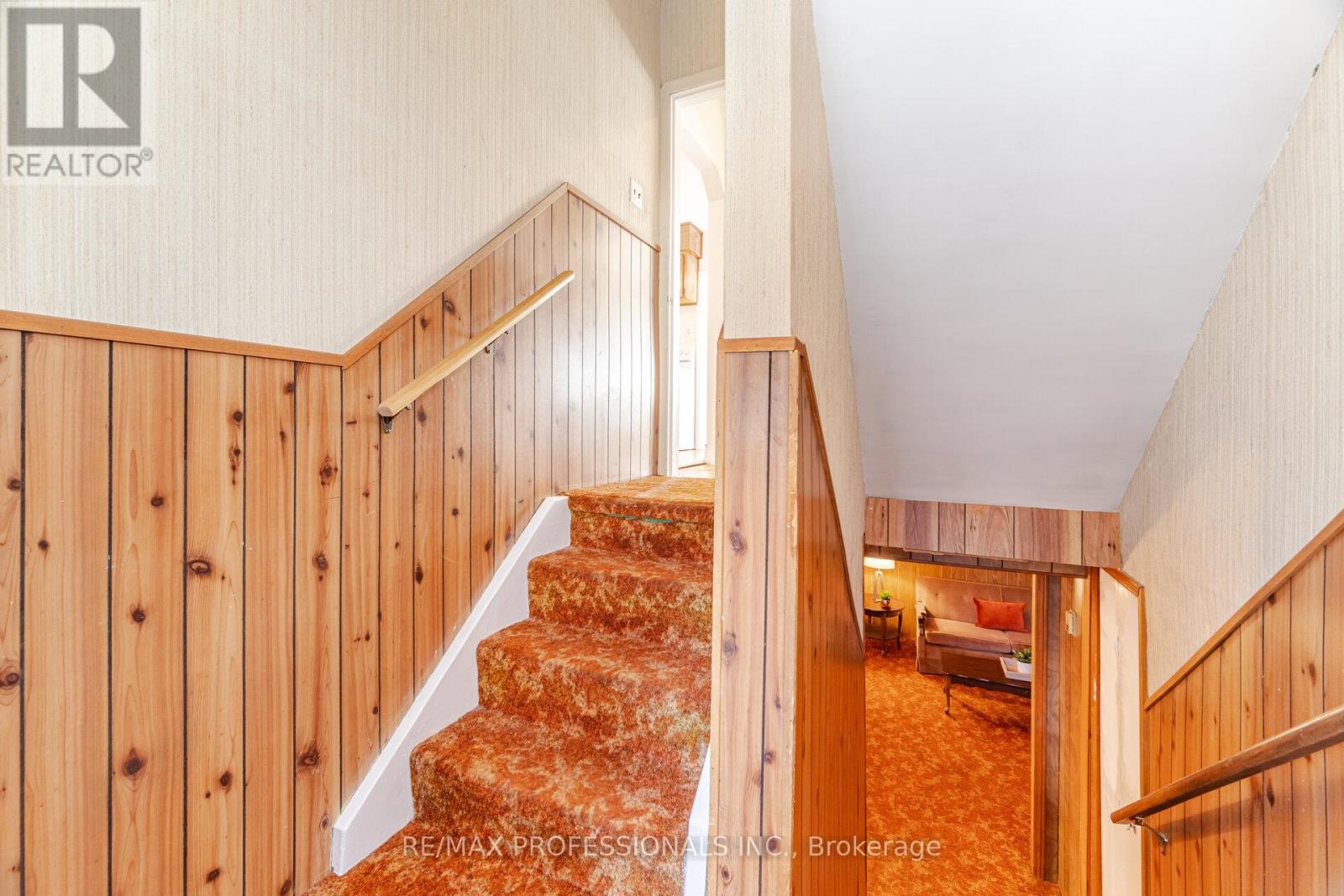 35 Westleigh Crescent, Toronto, Ontario  M8W 3Z6 - Photo 35 - W12607190