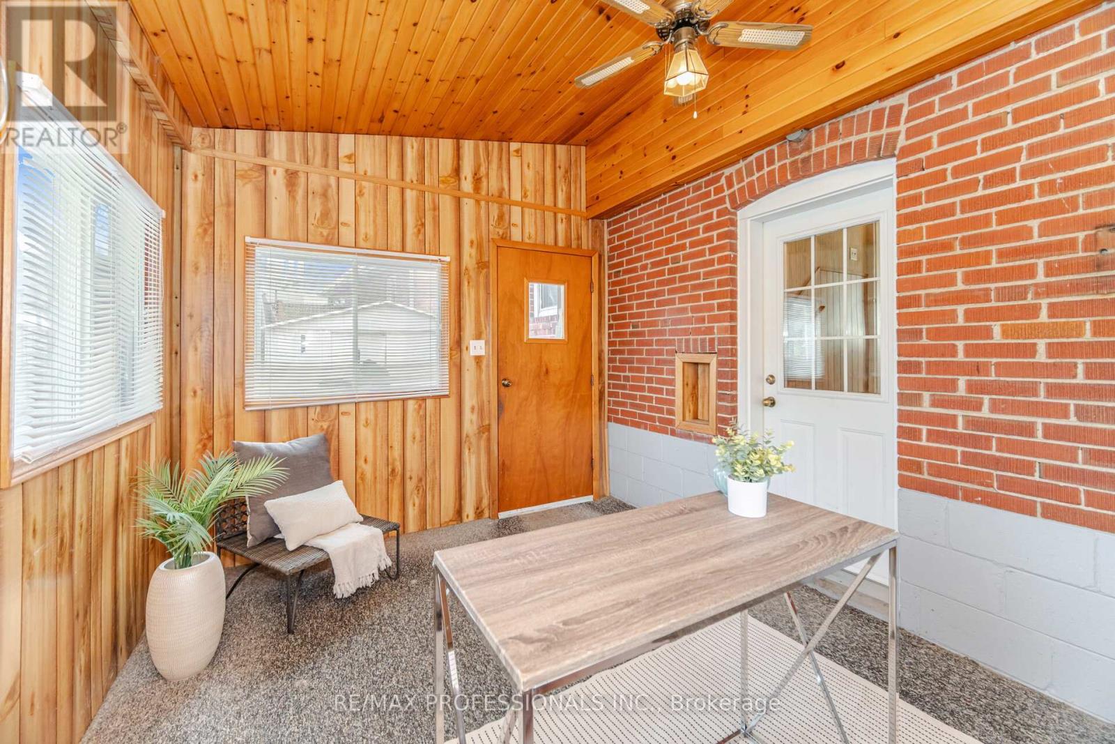 35 Westleigh Crescent, Toronto, Ontario  M8W 3Z6 - Photo 37 - W12607190