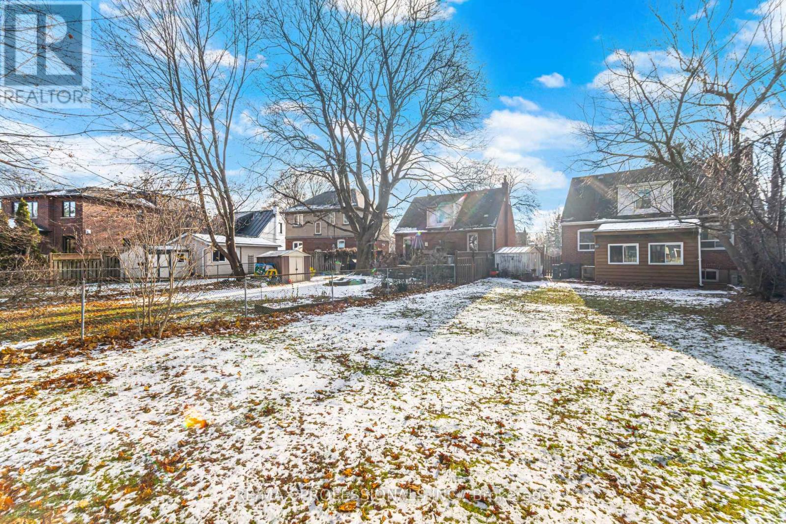 35 Westleigh Crescent, Toronto, Ontario  M8W 3Z6 - Photo 44 - W12607190