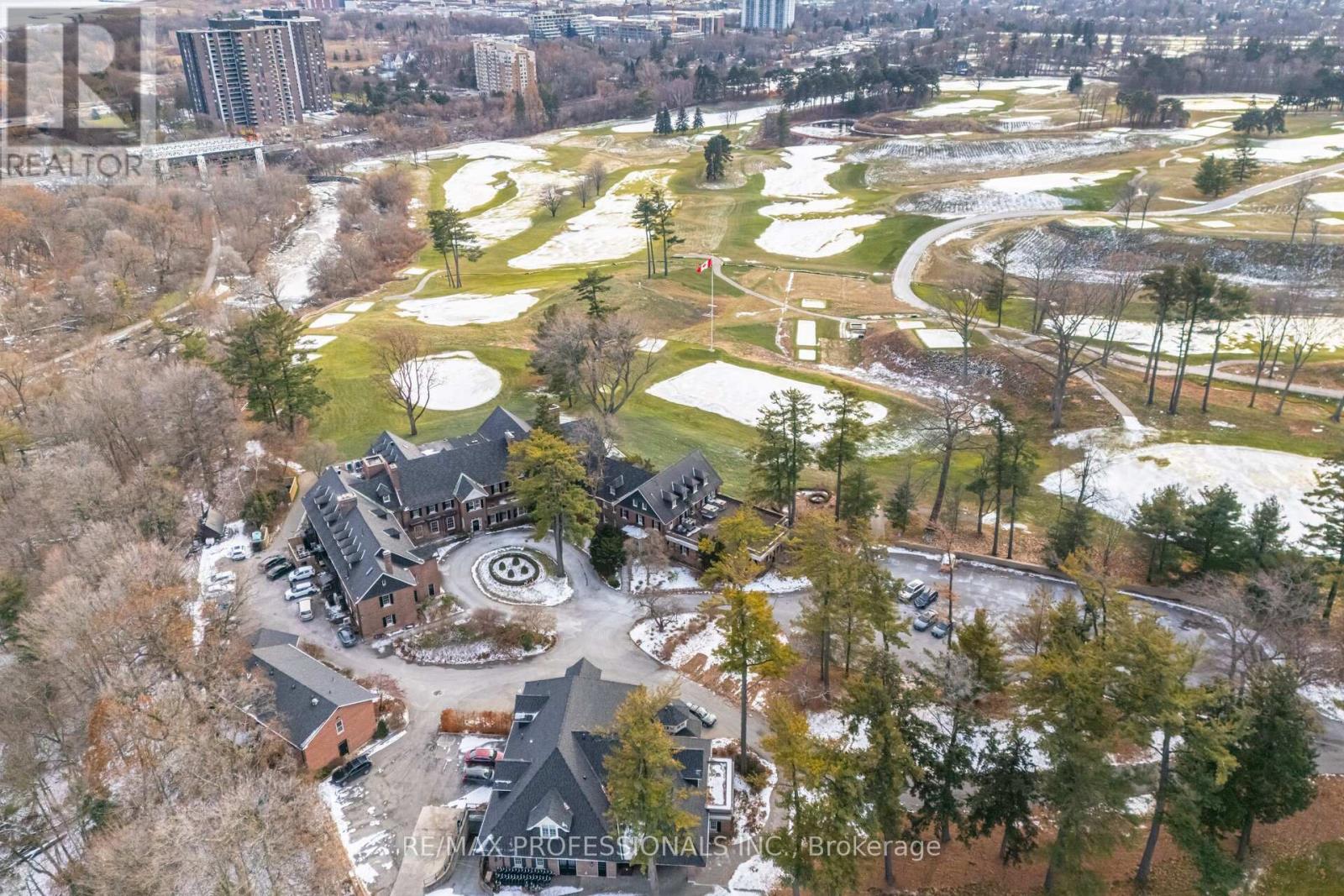 35 Westleigh Crescent, Toronto, Ontario  M8W 3Z6 - Photo 47 - W12607190