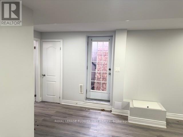 16 Elsinore Street, Brampton, Ontario  L7A 1P2 - Photo 8 - W12607204