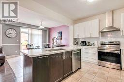 4 Bassett Crescent, Brampton, Ontario  L6X 5G2 - Photo 11 - W12607206