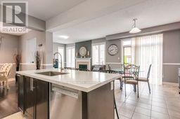 4 Bassett Crescent, Brampton, Ontario  L6X 5G2 - Photo 12 - W12607206