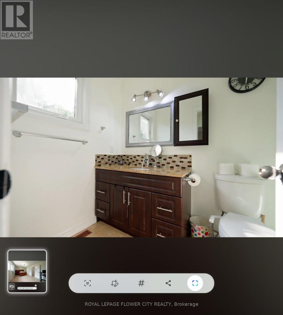 32 Payton Court, Brampton, Ontario  L6W 3Y9 - Photo 26 - W12607218