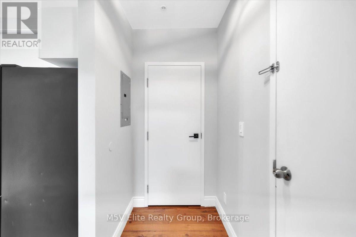 302 - 150 Colborne Street, Brantford, Ontario  N3T 2G6 - Photo 11 - X12607202