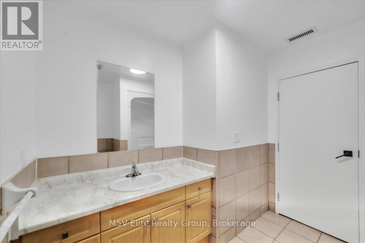 302 - 150 Colborne Street, Brantford, Ontario  N3T 2G6 - Photo 33 - X12607202