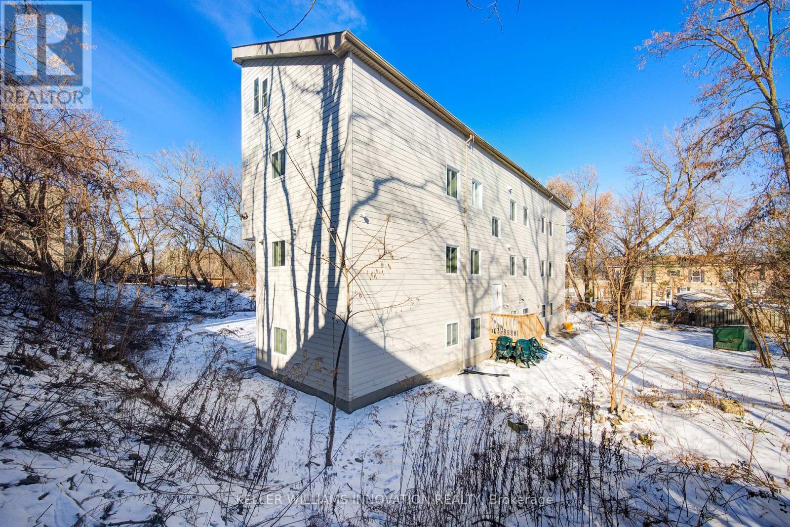 5 Front Street, London South, Ontario  N6C 1K4 - Photo 4 - X12607220