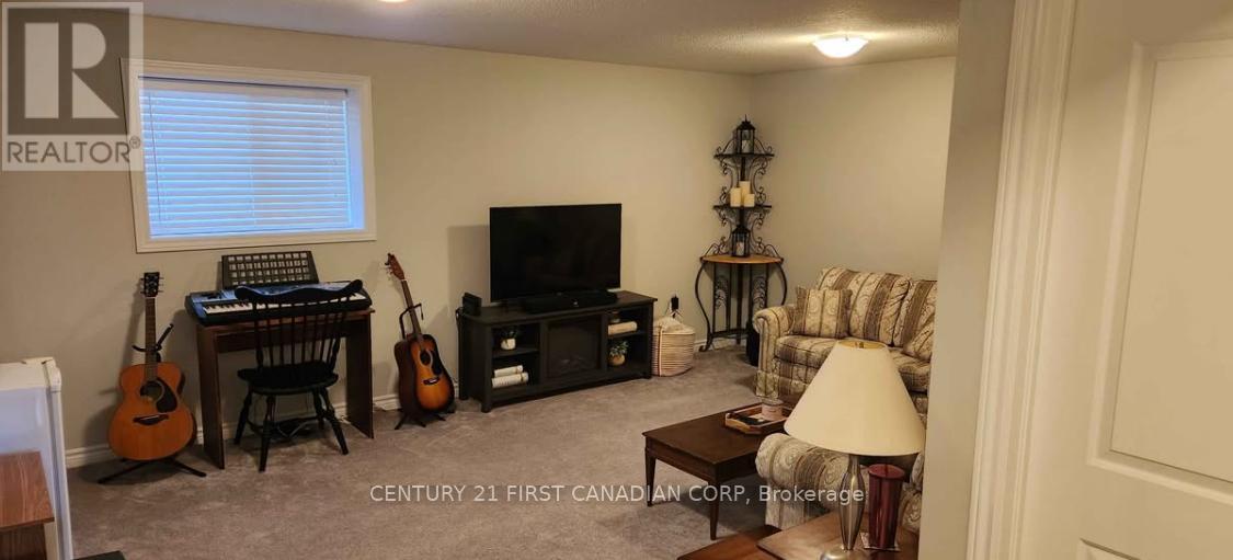 12 - 3399 Castle Rock Place, London South, Ontario  N6L 0C8 - Photo 8 - X12607250