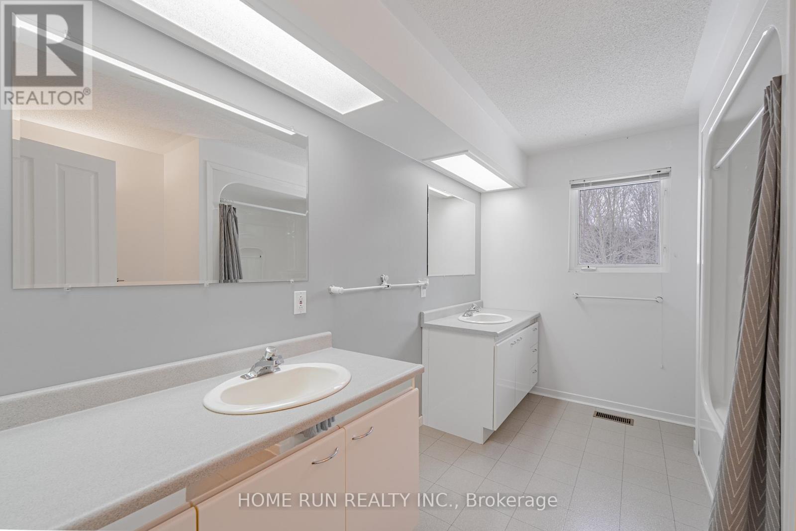 1545 Sherruby Way, Ottawa, Ontario  K2W 1A9 - Photo 42 - X12607230