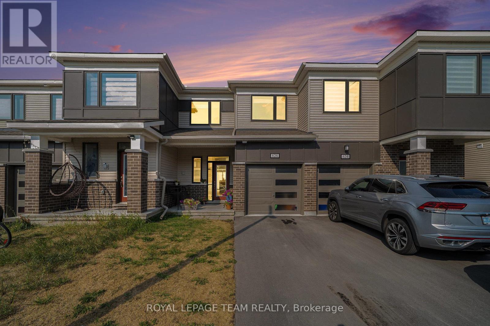 626 Allied Mews, Ottawa, Ontario  K2S 3A1 - Photo 2 - X12607232