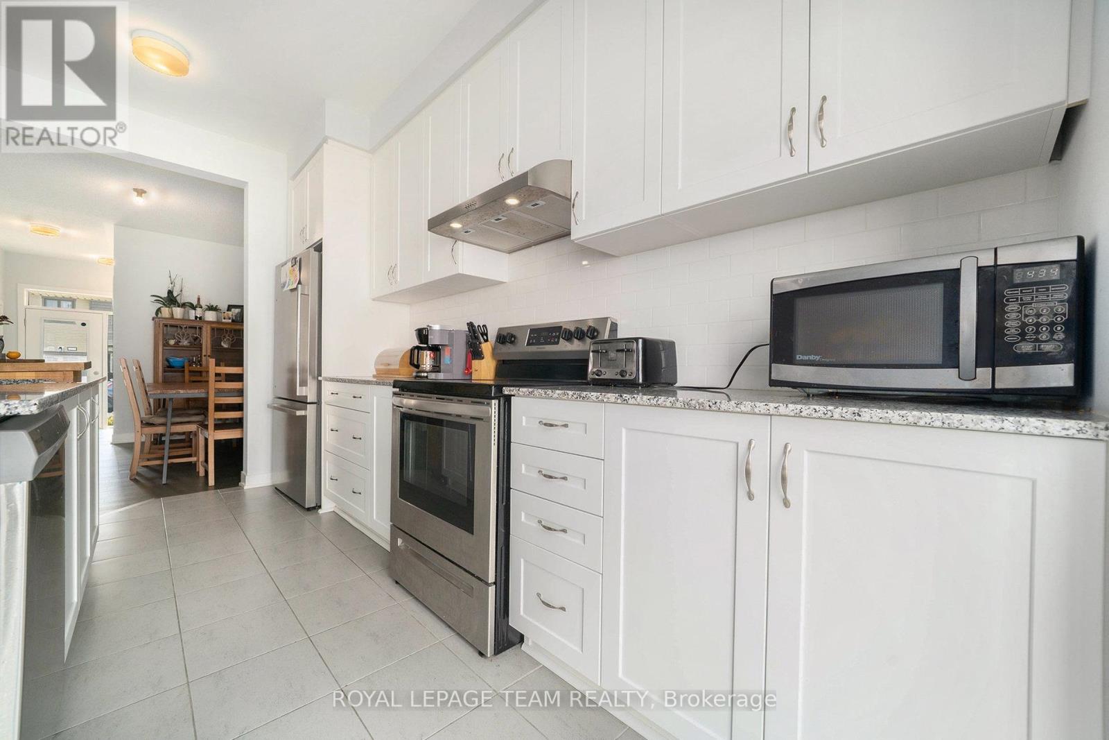 626 Allied Mews, Ottawa, Ontario  K2S 3A1 - Photo 6 - X12607232