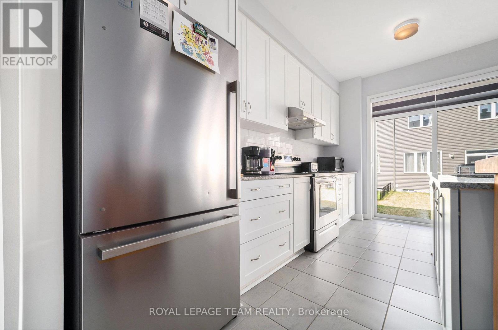 626 Allied Mews, Ottawa, Ontario  K2S 3A1 - Photo 7 - X12607232