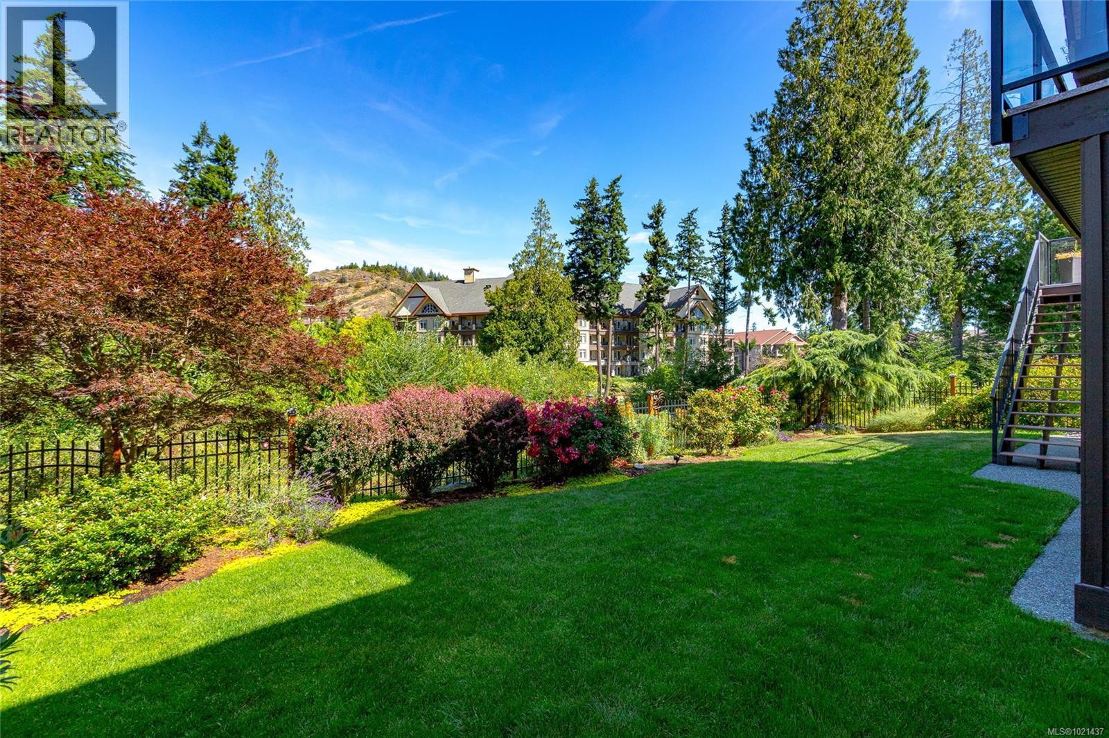 2140 Champions Way, Langford, British Columbia  V9B 0E3 - Photo 42 - 1021437