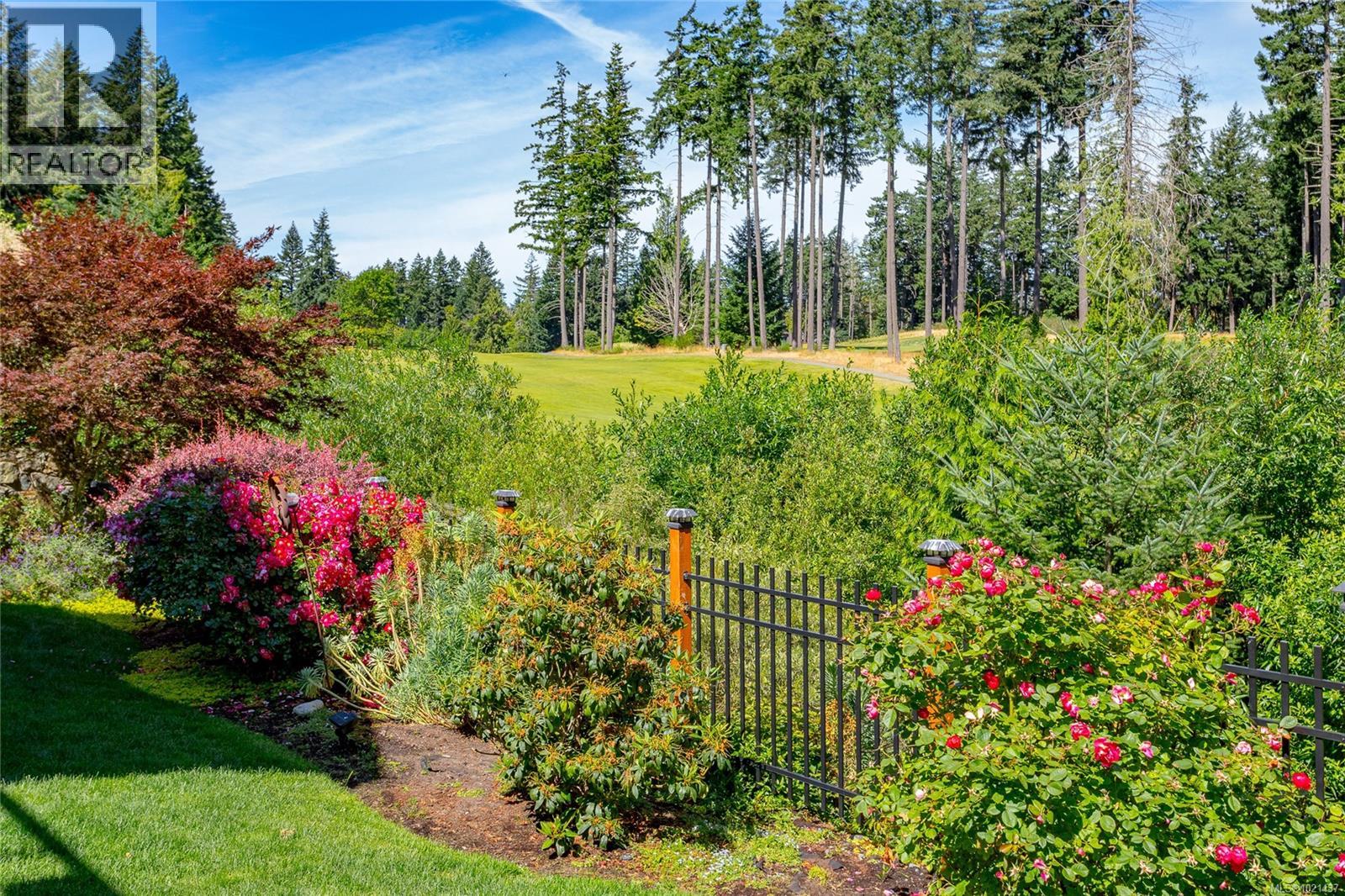 2140 Champions Way, Langford, British Columbia  V9B 0E3 - Photo 44 - 1021437