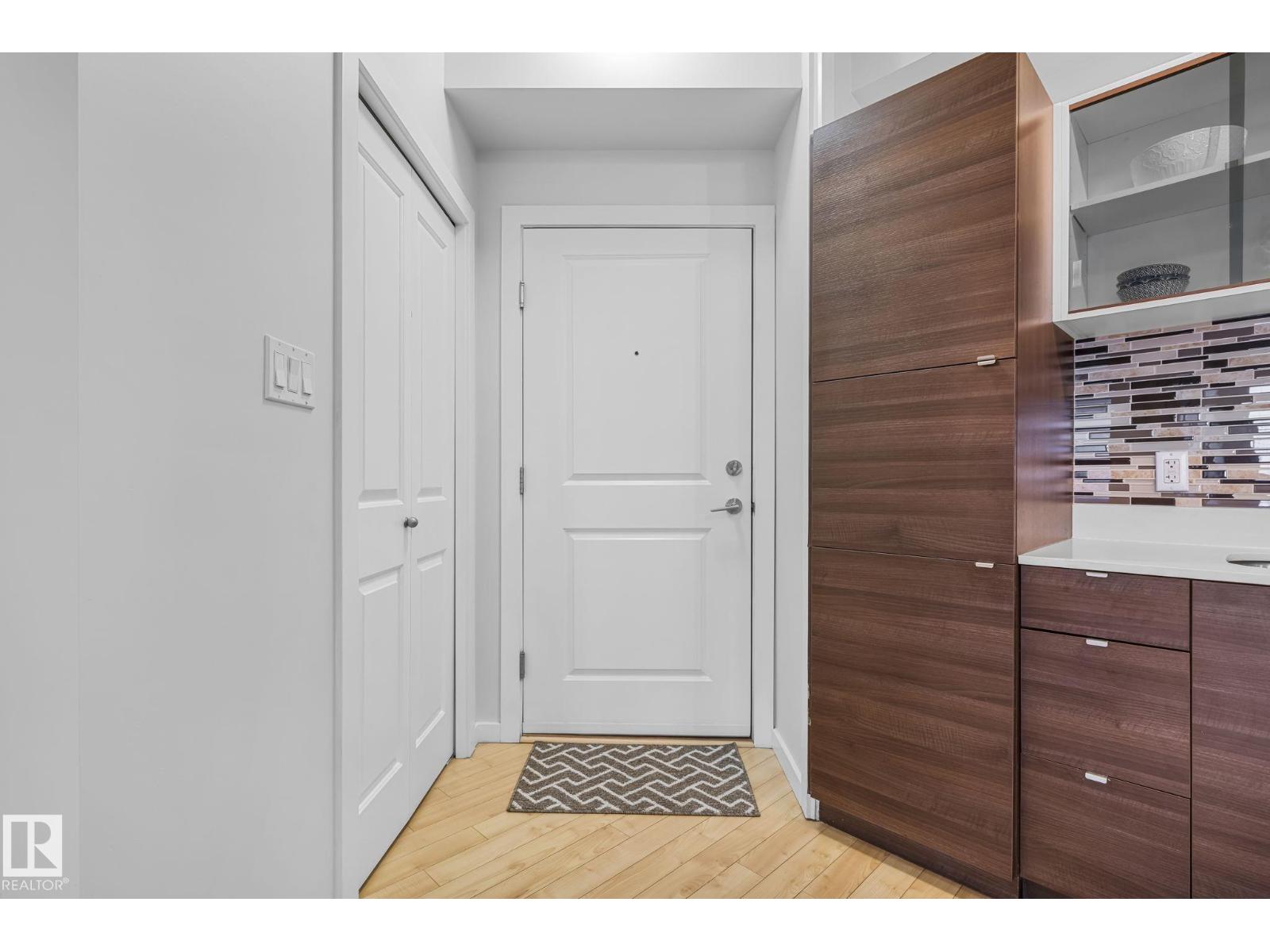 #406 9523 160 Av Nw, Edmonton, Alberta  T5Z 0N1 - Photo 2 - E4467609