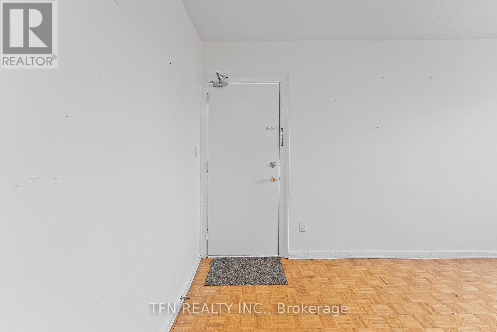 2 - 5 Crang Avenue, Toronto, Ontario  M6E 1A1 - Photo 6 - C12607254