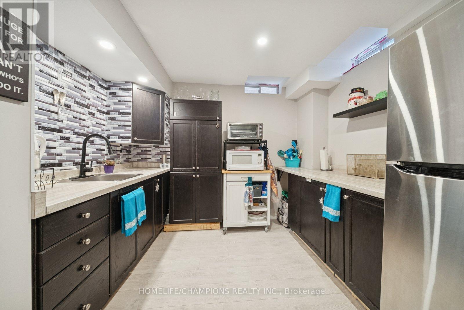 45 Woodbine Place, Oshawa, Ontario  L1L 1C6 - Photo 16 - E12594318