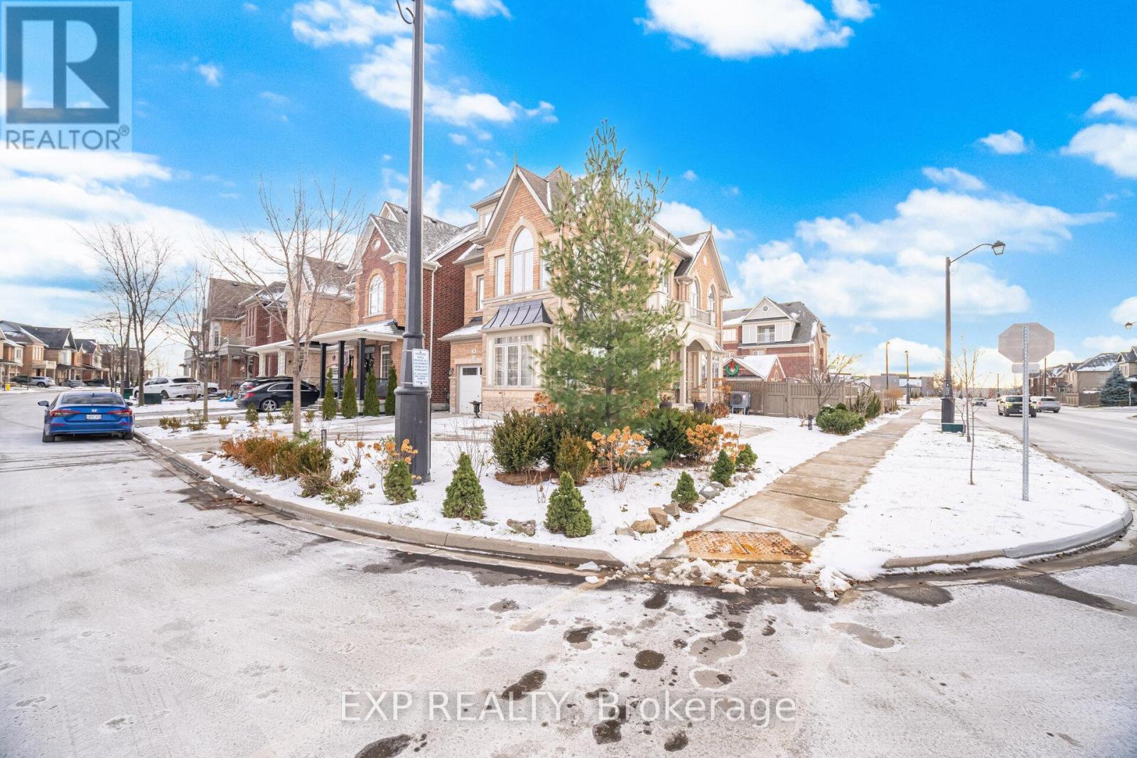 70 Hopewell Street, Vaughan, Ontario  L4H 3Y2 - Photo 4 - N12593492