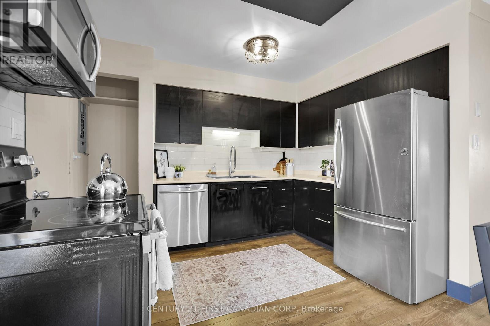 Photo 16 of 43 for 18 - 1138 Kipps Lane E