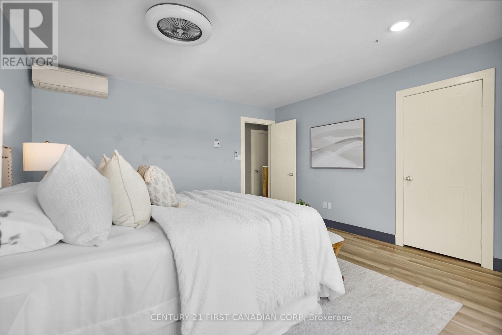 Photo 22 of 43 for 18 - 1138 Kipps Lane E