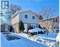 46 BARWOOD Crescent, Kitchener, Ontario