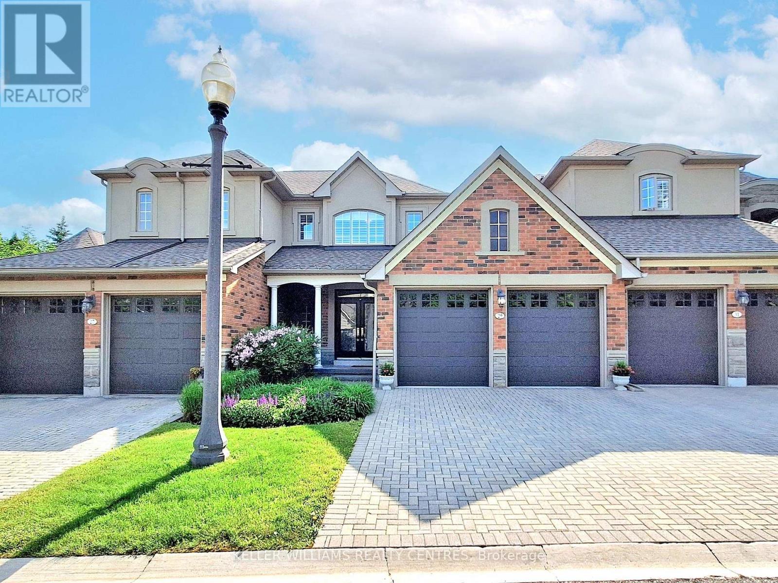 29 Tucker Court, Aurora, Ontario  L4G 7T2 - Photo 2 - N12607262