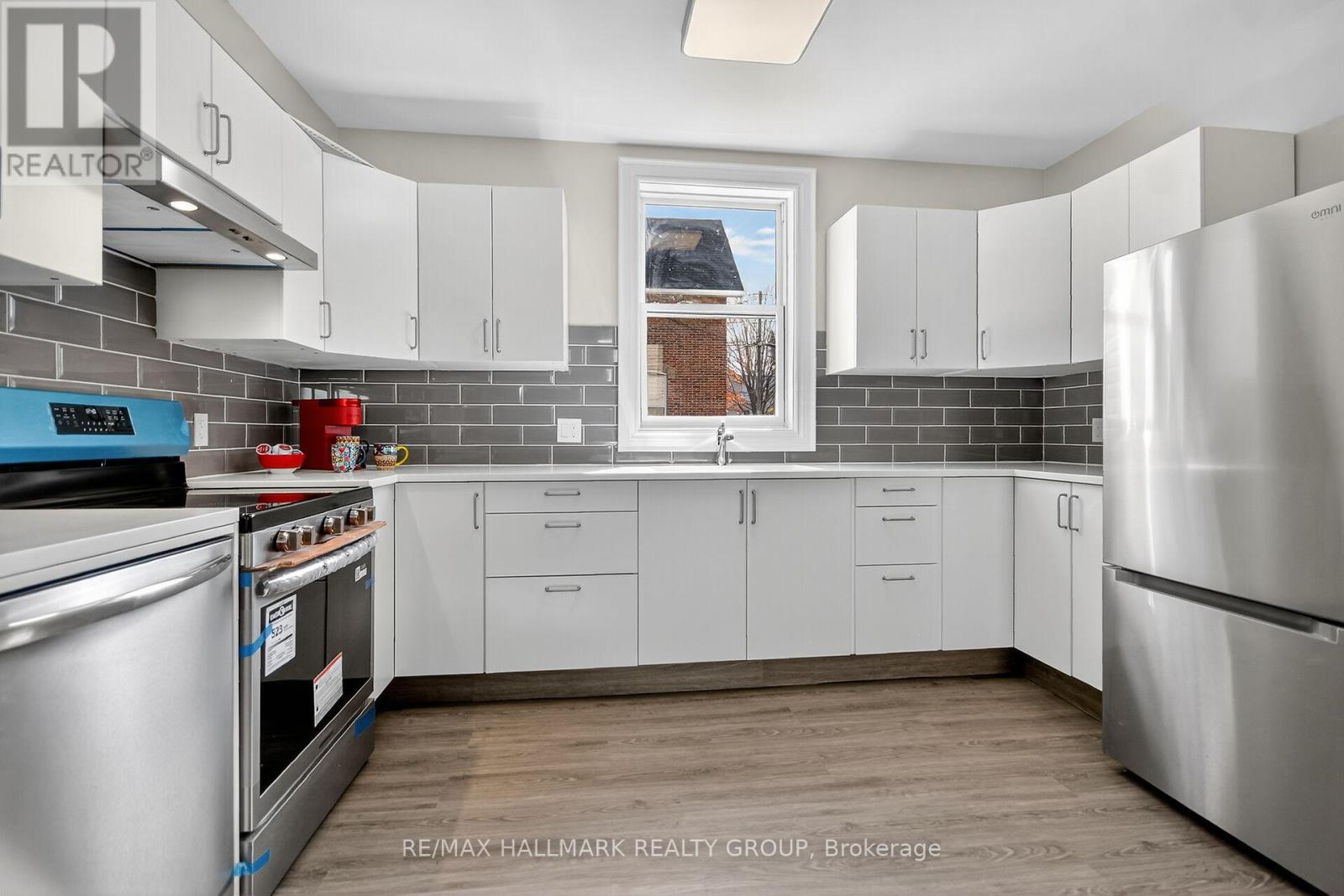 45 Carleton Street, Mississippi Mills, Ontario  K0A 1A0 - Photo 3 - X12459287