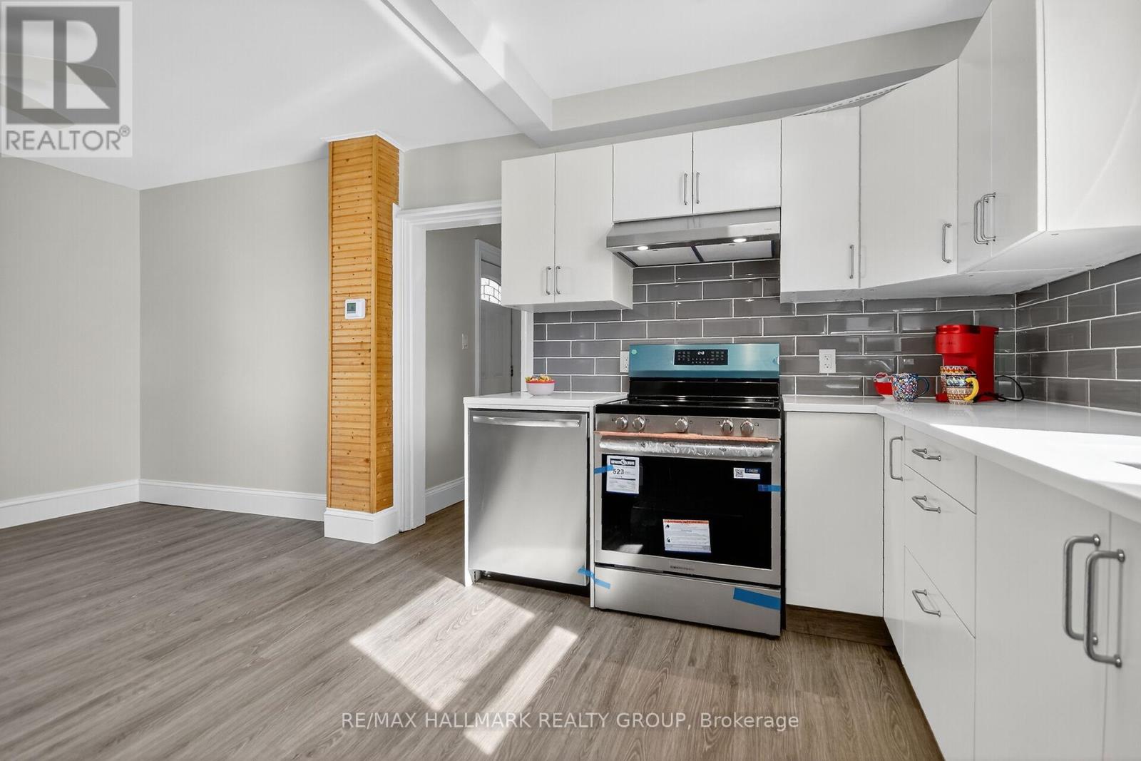 45 Carleton Street, Mississippi Mills, Ontario  K0A 1A0 - Photo 5 - X12459287