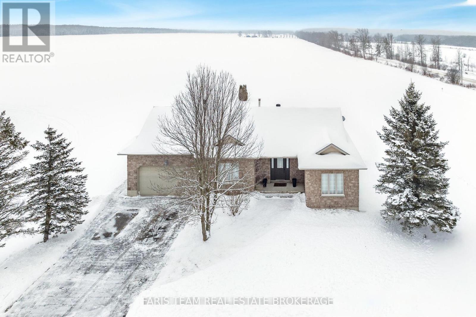 1461 Upper Big Chute Road, Severn (Coldwater), Ontario  L0K 1E0 - Photo 2 - S12607244