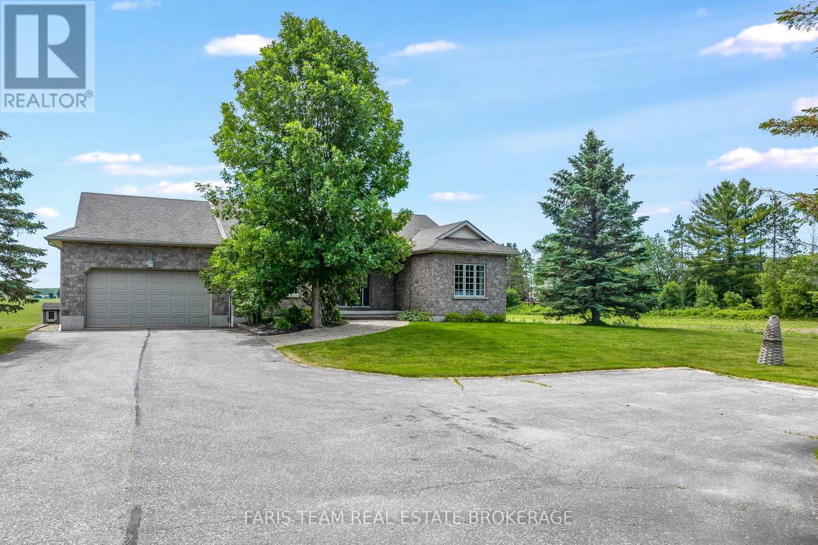 1461 Upper Big Chute Road, Severn (Coldwater), Ontario  L0K 1E0 - Photo 4 - S12607244