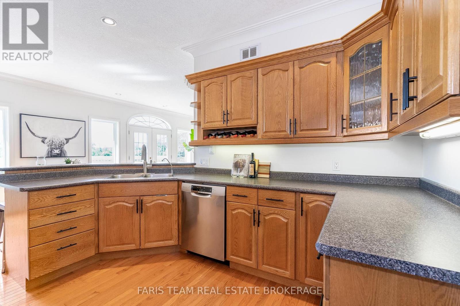 1461 Upper Big Chute Road, Severn (Coldwater), Ontario  L0K 1E0 - Photo 7 - S12607244