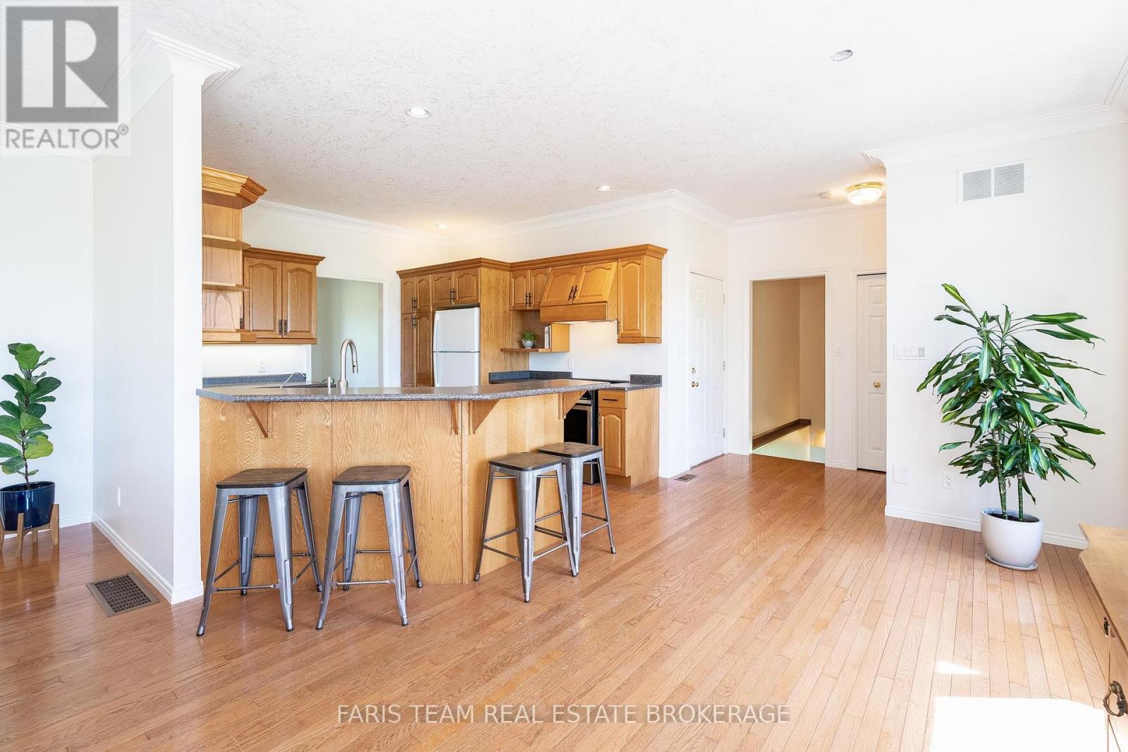 1461 Upper Big Chute Road, Severn (Coldwater), Ontario  L0K 1E0 - Photo 9 - S12607244