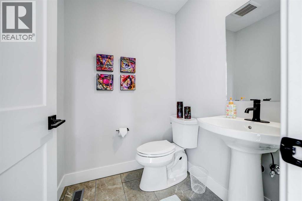 39 Kananaskis Way, Coleman, Alberta  T0K 0M0 - Photo 11 - A2243444