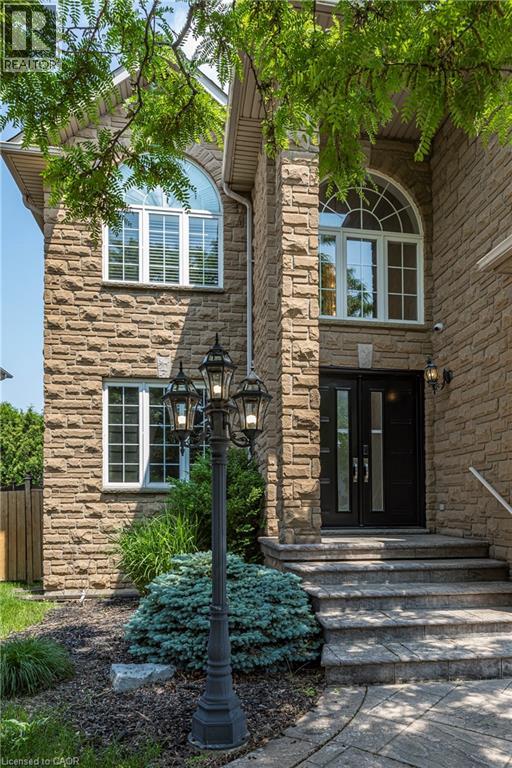 98 Stonehenge Drive, Ancaster, Ontario L9K 1M1 - Photo 4 - 40742185