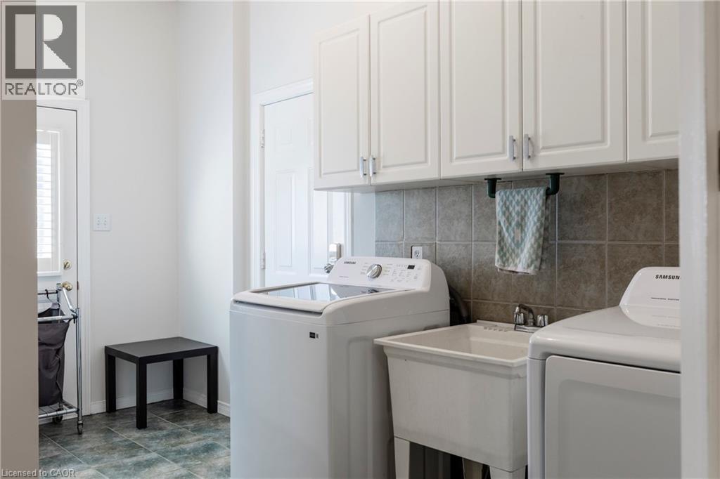 98 Stonehenge Drive, Ancaster, Ontario L9K 1M1 - Photo 12 - 40742185