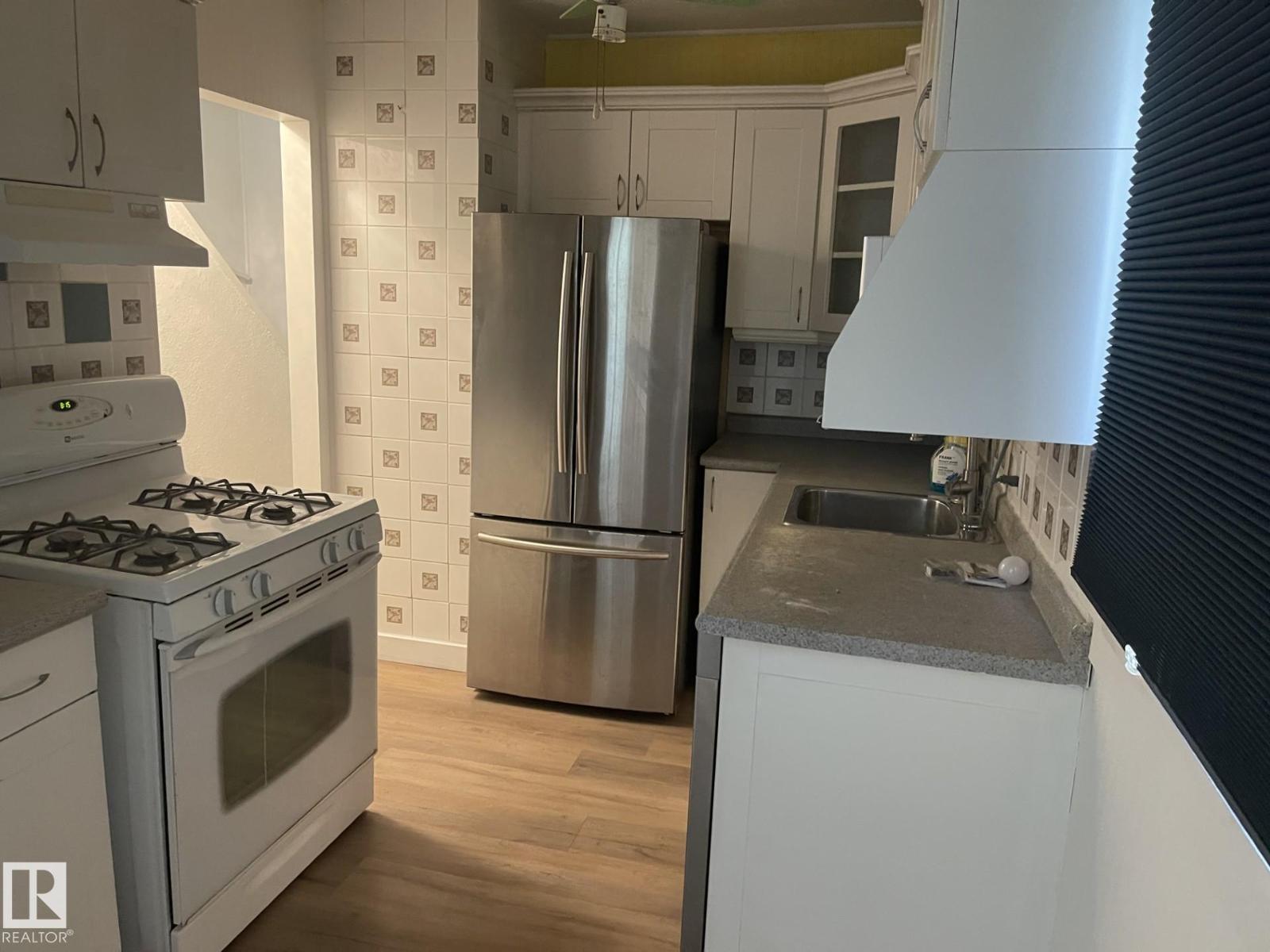 12202 105 St Nw, Edmonton, Alberta  T5G 2N8 - Photo 5 - E4467610