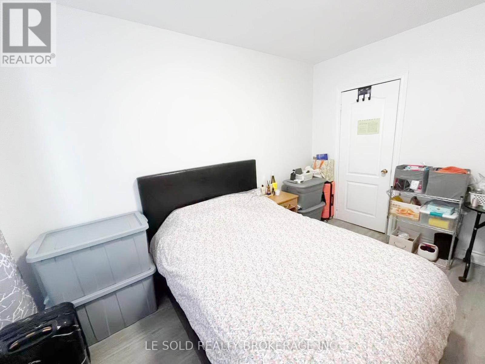 Room 202 - 81 Hallam Street, Toronto, Ontario  M6H 1W7 - Photo 7 - W12607234