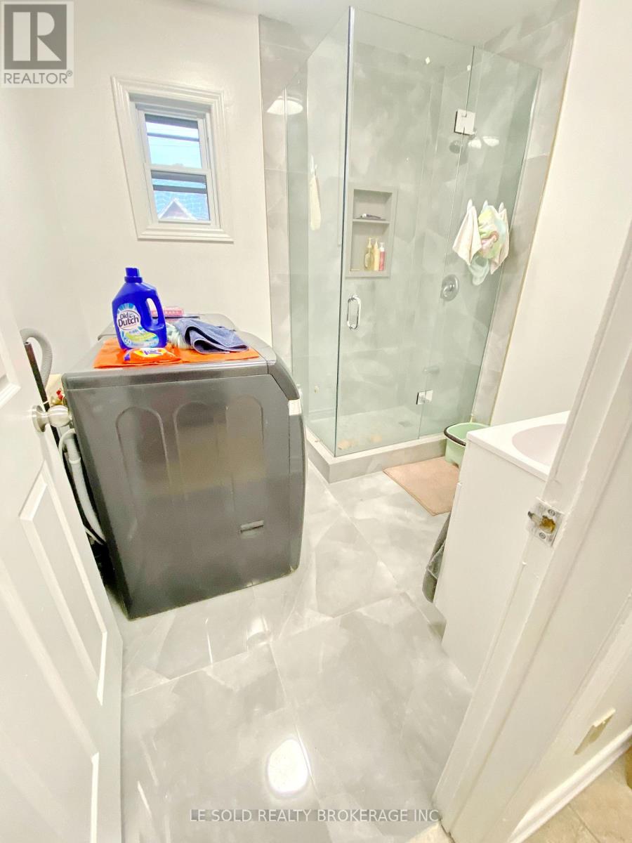 Room 202 - 81 Hallam Street, Toronto, Ontario  M6H 1W7 - Photo 8 - W12607234