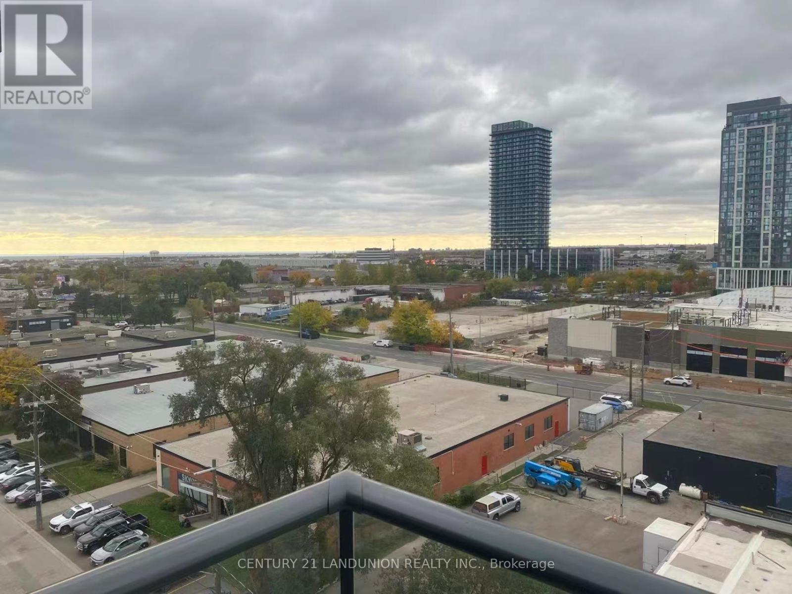 714 - 1037 THE QUEENSWAY, Toronto, Ontario