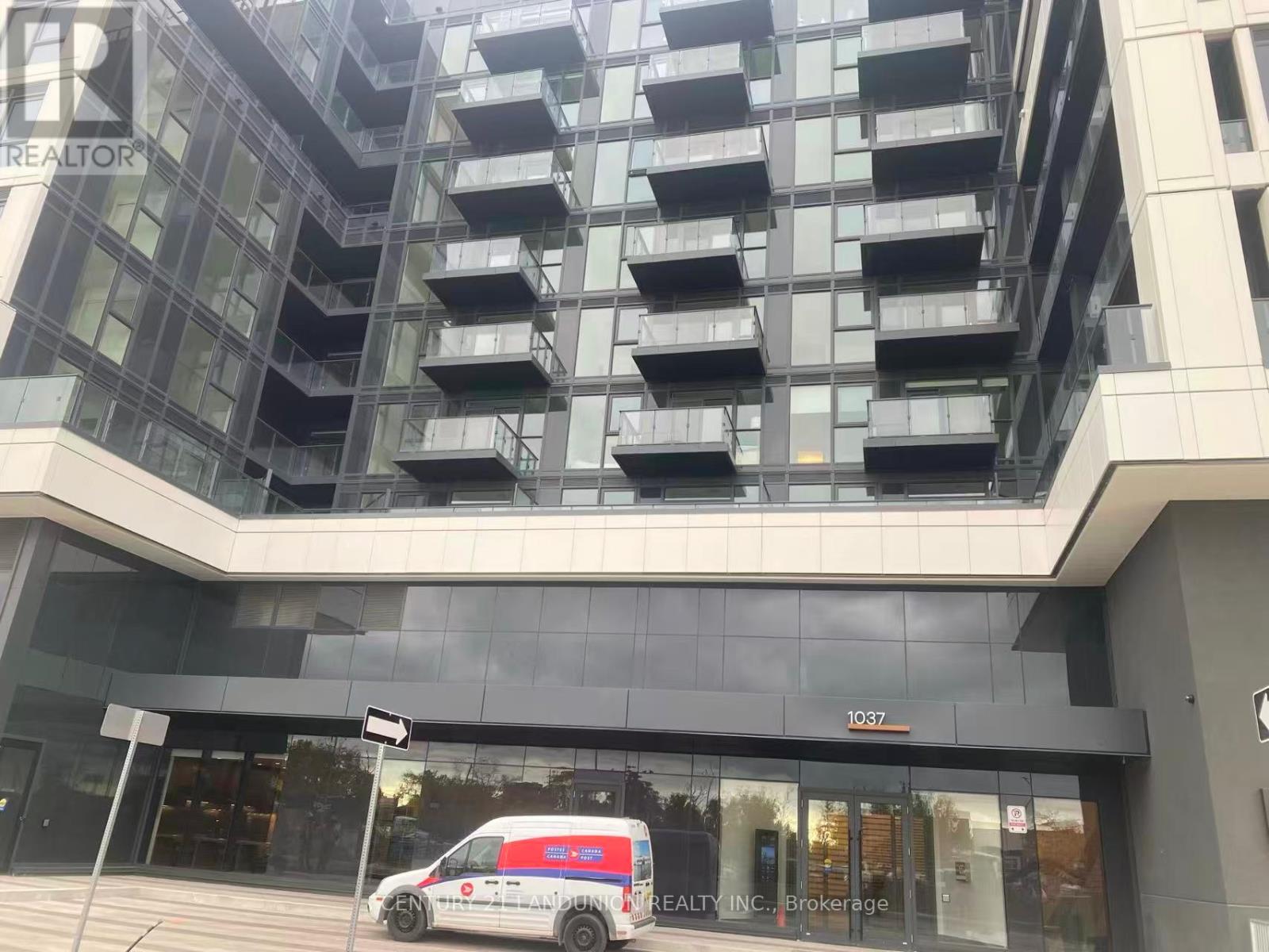 714 - 1037 The Queensway, Toronto, Ontario  M8Z 6C7 - Photo 2 - W12607252