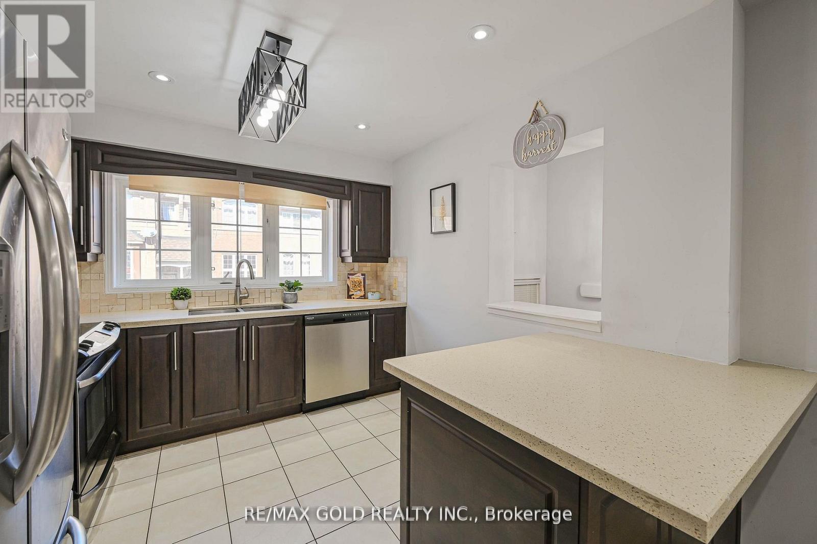 66 - 50 Strathaven Drive, Mississauga, Ontario  L5R 4E7 - Photo 11 - W12607256