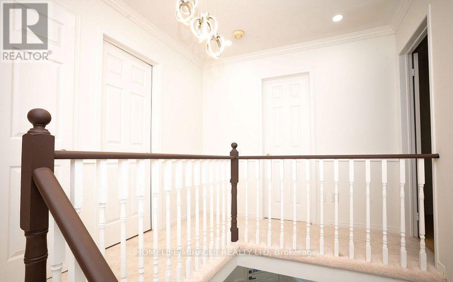 27 Killaloe Crescent, Halton Hills, Ontario  L7G 5N2 - Photo 17 - W12607264