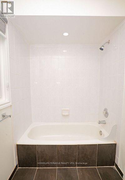 27 Killaloe Crescent, Halton Hills, Ontario  L7G 5N2 - Photo 42 - W12607264