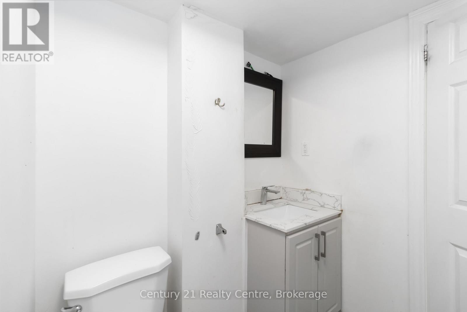 Bsmnt - 3073 Ireson Court, Mississauga, Ontario  L4T 1N7 - Photo 10 - W12607266