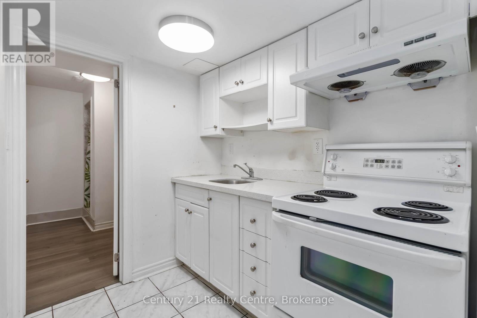 Bsmnt - 3073 Ireson Court, Mississauga, Ontario  L4T 1N7 - Photo 4 - W12607266