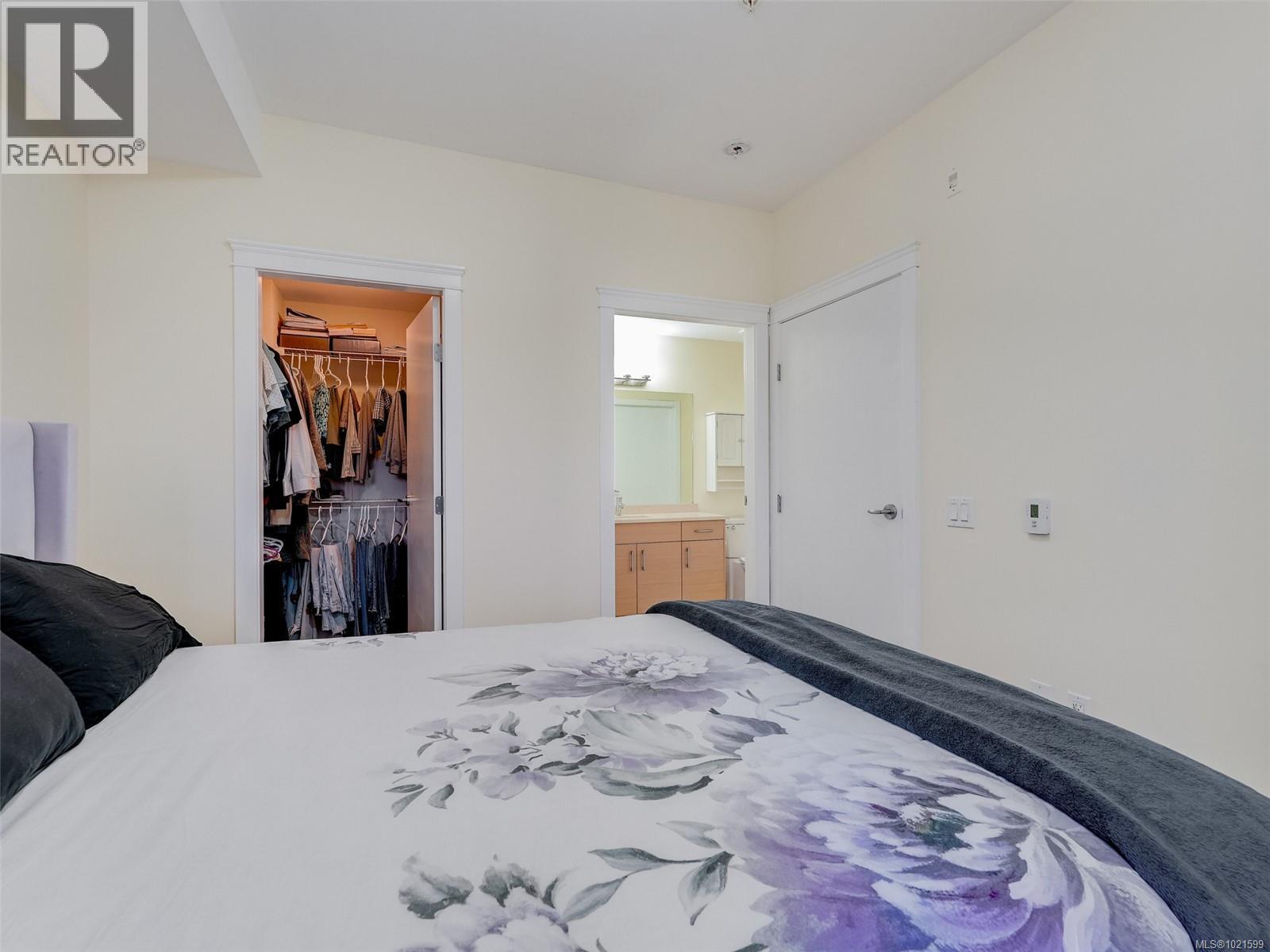 409 935 Cloverdale Ave, Saanich, British Columbia V8X 2T4 - Photo 12 - 1021599