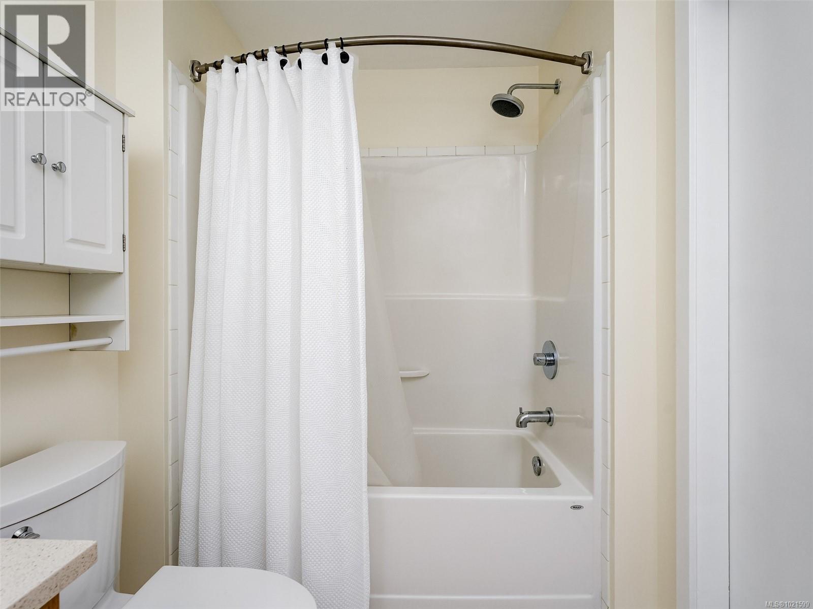 409 935 Cloverdale Ave, Saanich, British Columbia V8X 2T4 - Photo 14 - 1021599