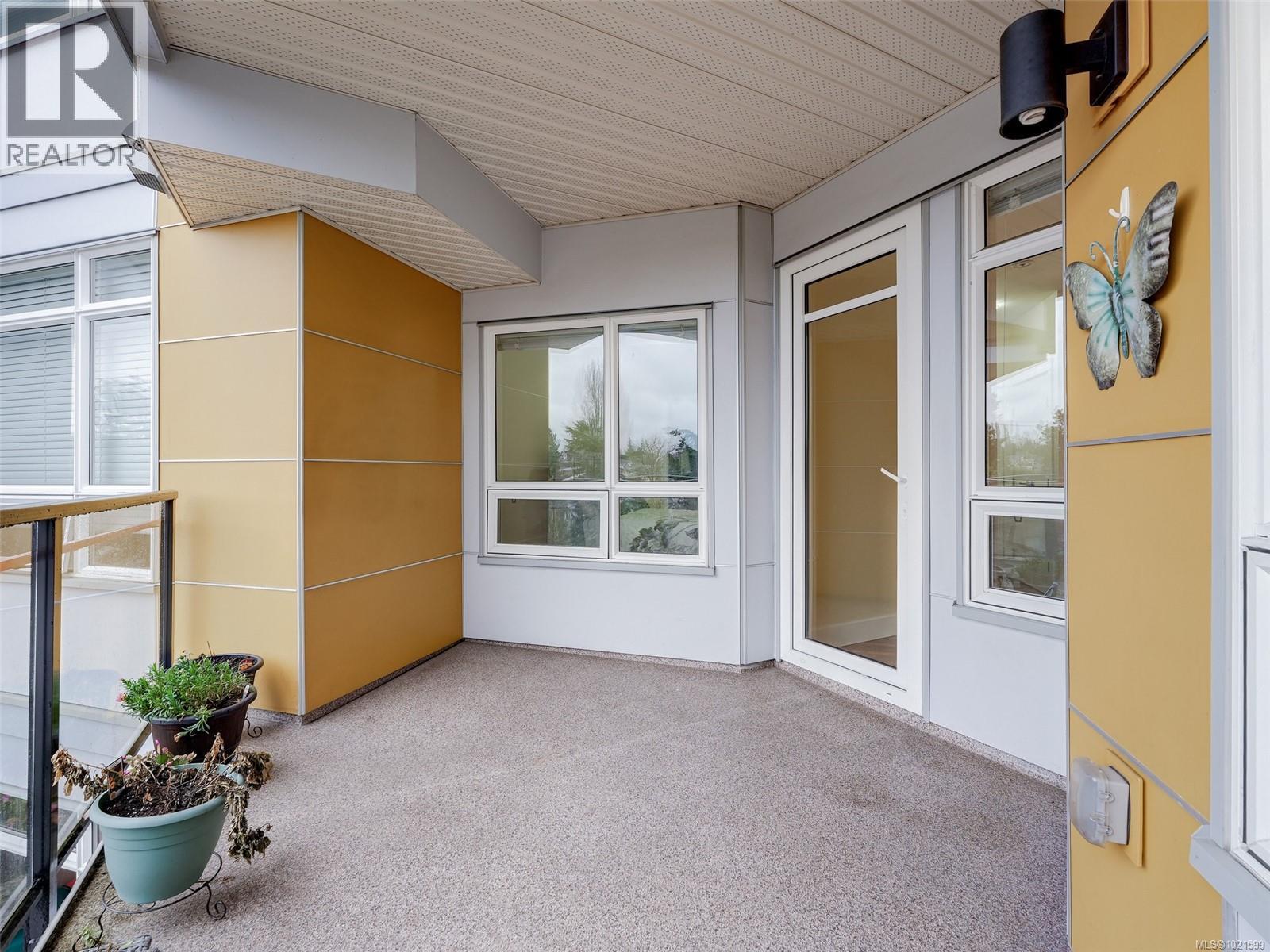 409 935 Cloverdale Ave, Saanich, British Columbia V8X 2T4 - Photo 20 - 1021599